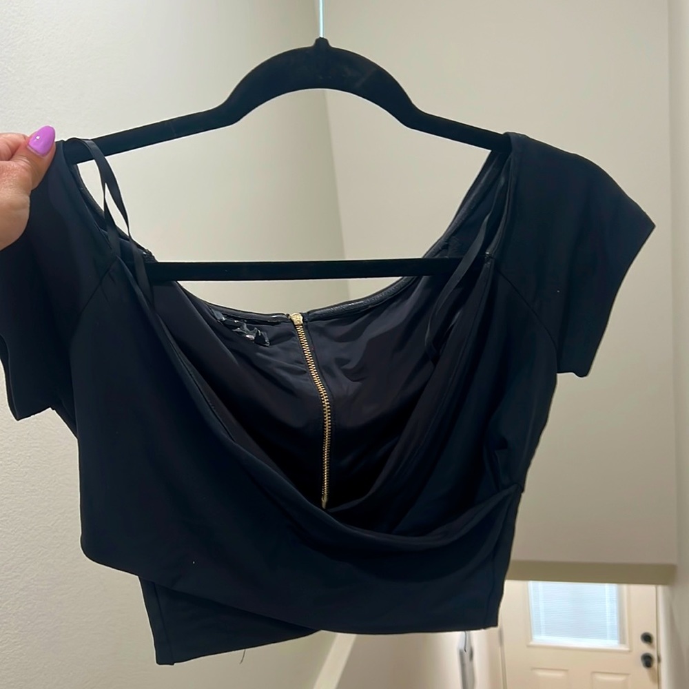 Black crop top
